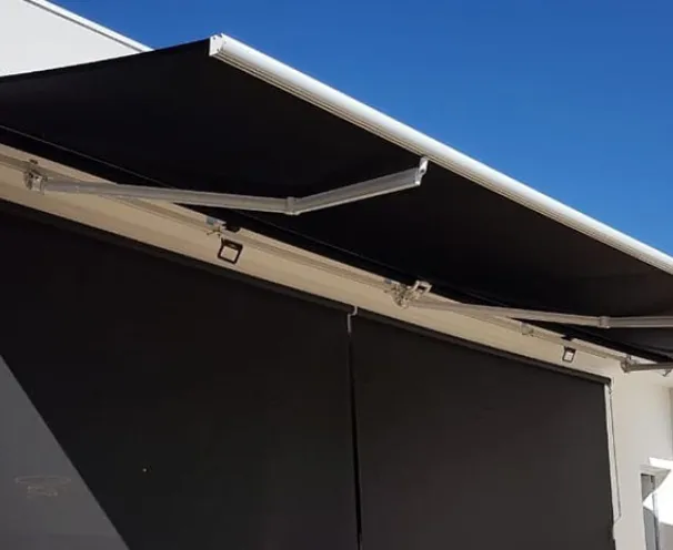toldo-articuilado-YX4yw0kEZBteZNkK